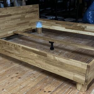 Bett aus massiven Holz / Schreinerei Welschoff